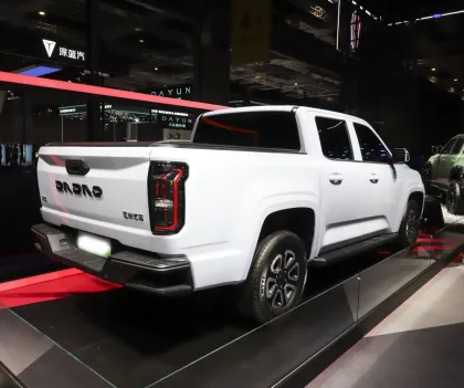 Jiangling Motor Avenue EV: Hot Sale Electric Pickup Truck in New Energy Vehicles