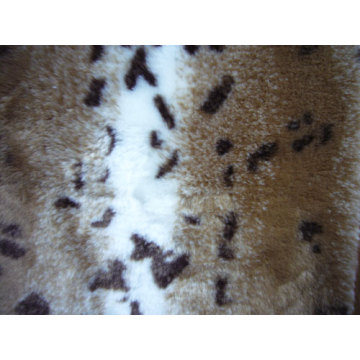 Pelliccia ecologica in tessuto jacquard tricolore