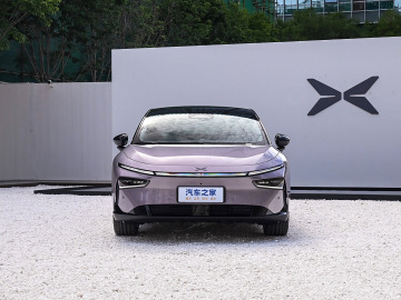 Auto elettriche di lusso xpeng p7