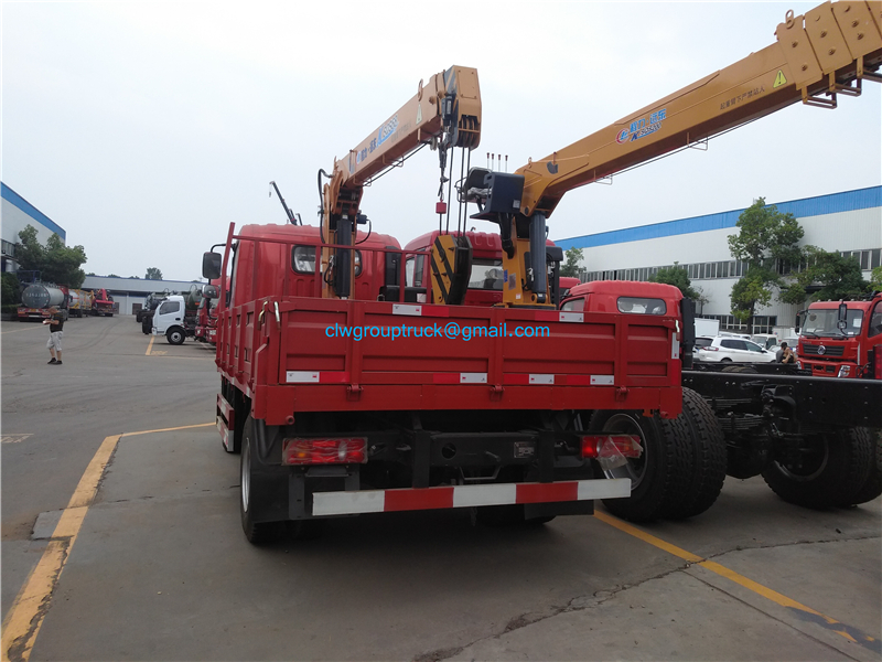 Crane Truck 4