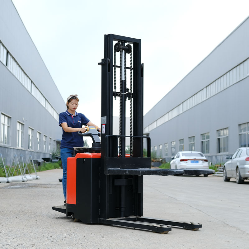 Palette Truck Lift Stacker de 2 tonnes à batterie électrique Utilisé dans l'entrepôt