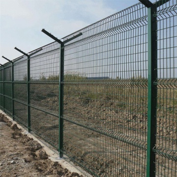 curved welded wire bridge fence