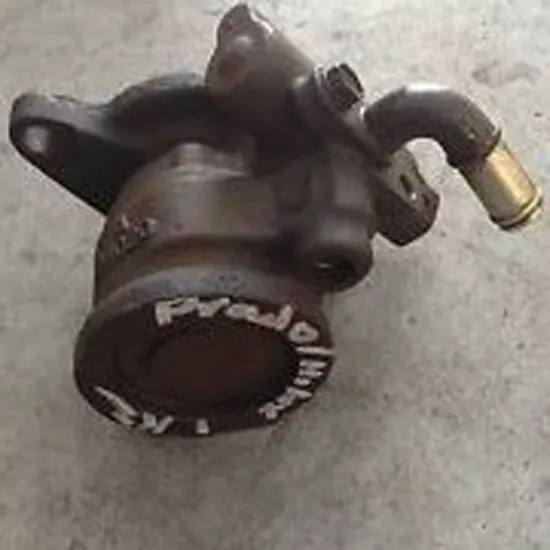 Auto Spare parts power steering pump for Toyota Land Cruiser Prado VZJ9