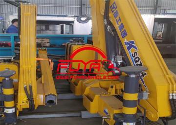 foldable boom crane mounted on truck