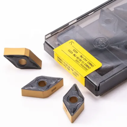 Authentic Sweden Sandvik CNC Machine Tool Cutting Blades DNMG110408-PM 4225 / DNMG110404-PF 1525