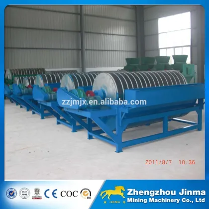 De-iron magnetic separator for processing wet iron ore
