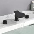 Diseño especial de cascada Mezcladores de grifos de baño relleno de bañera