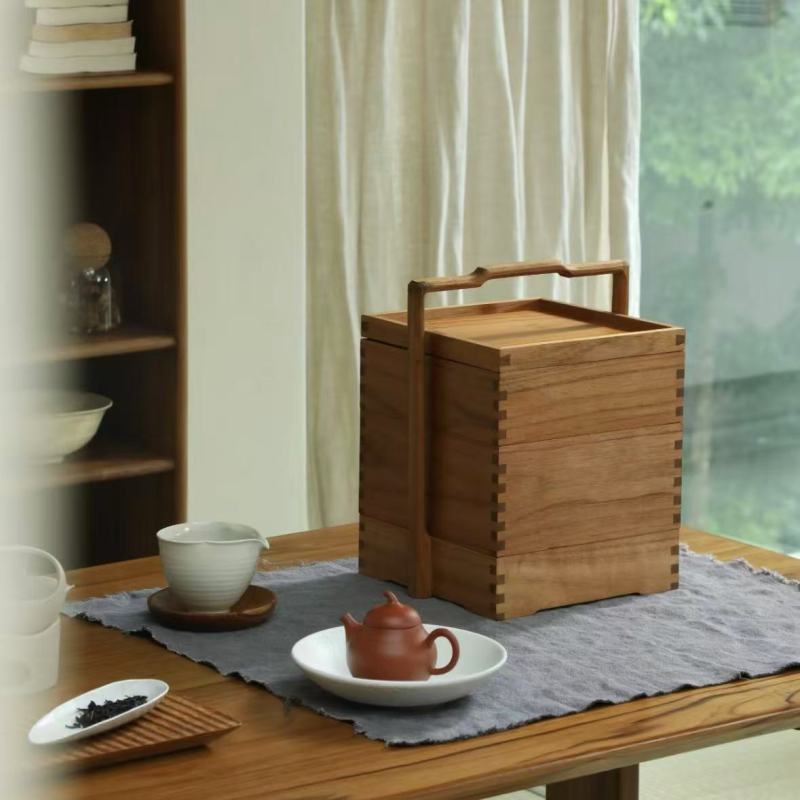 Exquisite Wood-Inspired Tableware with Handcrafted Details
