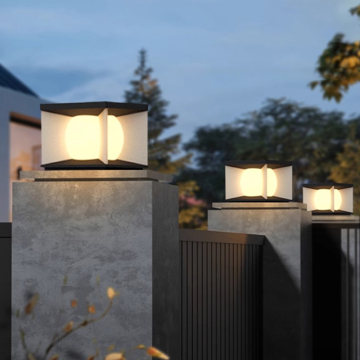 Solarbetriebene Edelstahl-Acryl-wasserdichte IP65-LED-Säule Licht für Outdoor-Gärten