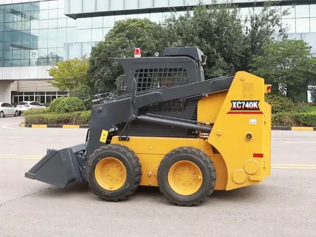 China CE EPA Brand New Versatile Multi-Functional 50HP Mini Micro Track Crawler Four Wheel Skid Steer Loader Xc740K with Attachments and Parts
