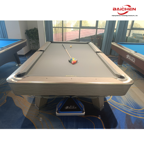 Ticari Bilardo Masasının Temizlenmesi Kolay