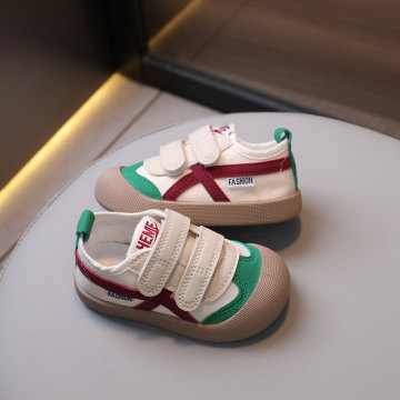 Komportable at Naka-istilong Sapatos ng Lalaki