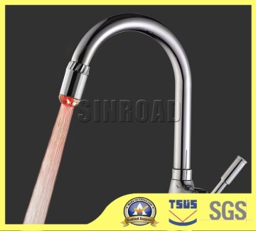 Temperature Sensor Color Changing LED Hand Shower Head