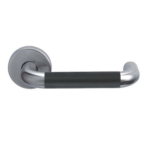 Fashionable Wooden Door Handles with Mixed Finishes