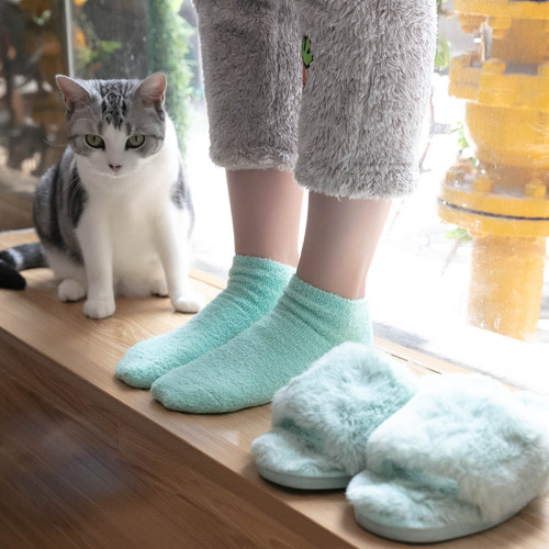 Femmes de haute qualité femme bambou / coton anit glisser des chaussettes invisibles