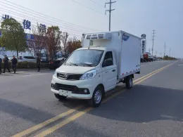 Customizable Refrigerated Vehicles for Efficient Transport