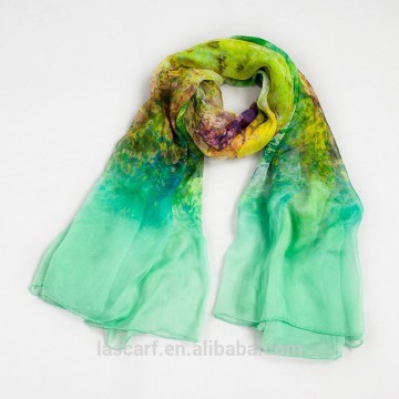 Elegant flowers printed silk scarf +natural pollution-free