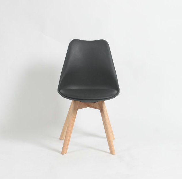 Replica eames dining chair