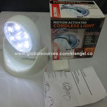 Motion-activated Cordless Light with 7 Super Bright LEDs, for Indoor/Outdoor Use, Batteries-operated