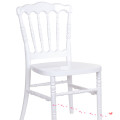 Kerusi Napoleon damar yang putih untuk perkahwinan