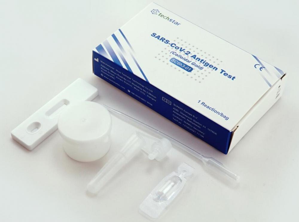 SARS-CoV-2 Antigen Test Kitové sliny