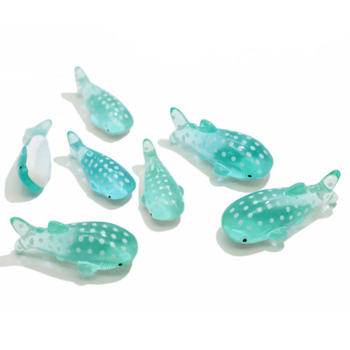 Perlas de resina de cabujón Kawaii de pez de resina azul claro de moda, encantos decorativos hechos a mano, decoración del teléfono, adorno de bricolaje