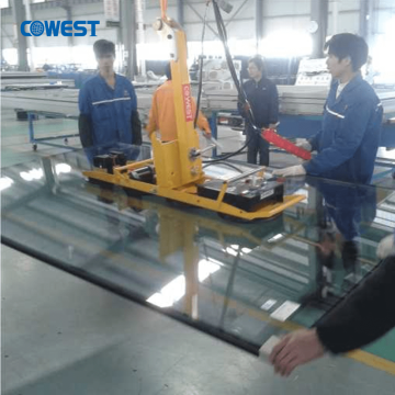 Vacuum glass lifting in workshop