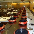 Sistema transportador de la cinta de pomta Sistema de transporte de sushi Cadena de cinta de transporte de olla caliente para restaurante