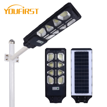 120W/150W Solar-Powered LED Street Light with Auto Waterproof Feature