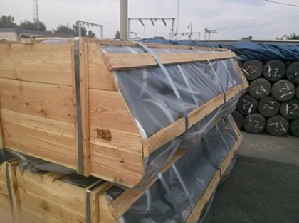 The smelting graphite electrode