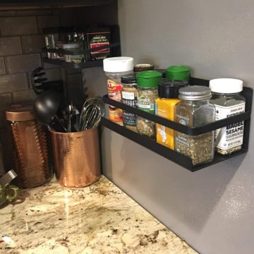 VCantiger Single Layer Fridge Shelf Magnetic Spice Rack Organizer