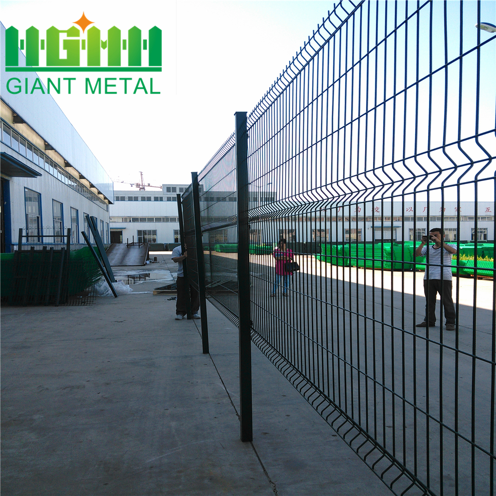 Galvanized wire mesh fence panel