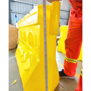 Road Safety Barrier Factory Price Plastic