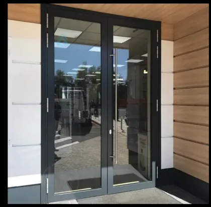 Heavy duty aluminum entrance doors