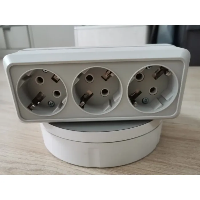 Soket Schuko 3 Arah yang Dipasang di Permukaan (S1310)