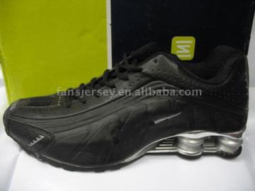 SNEAKERS--R4-038