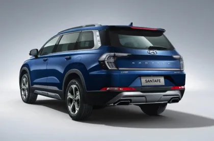 Hyundai Santa Mid-SUV Multi-Purpose Vehicle