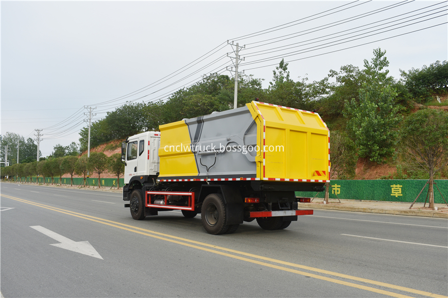 municipal solid waste collection truck price