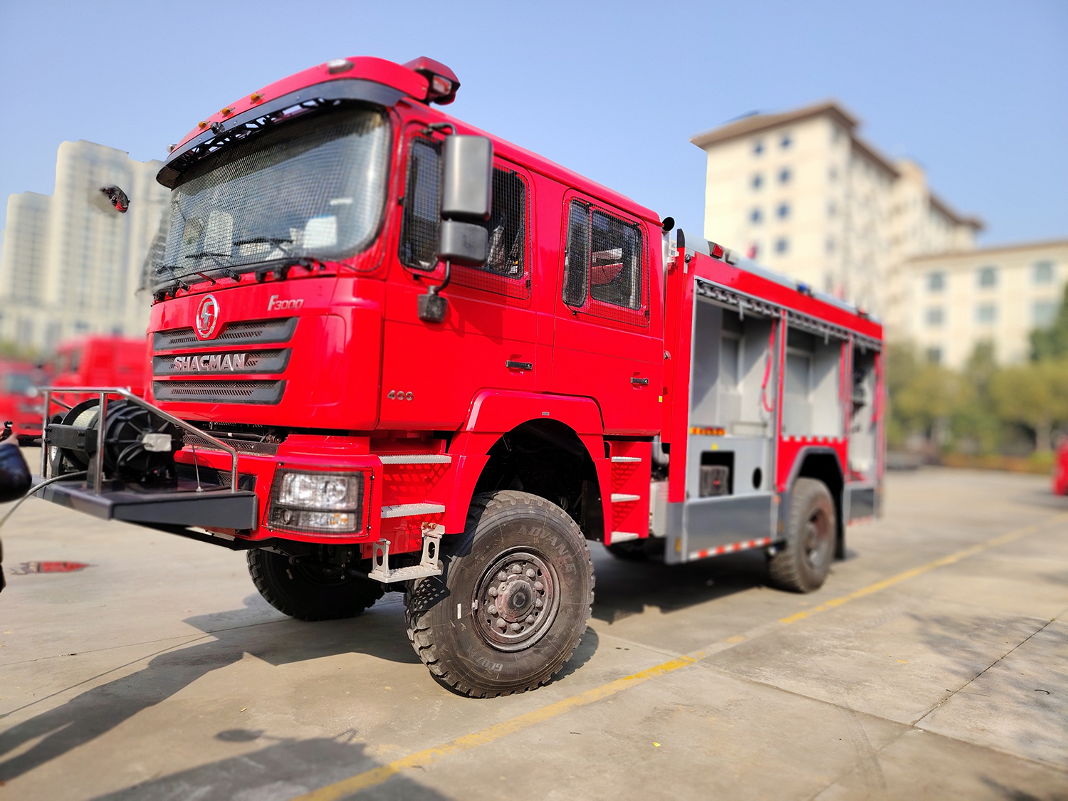 SHACMAN 4X4 rescue fire fighting truck