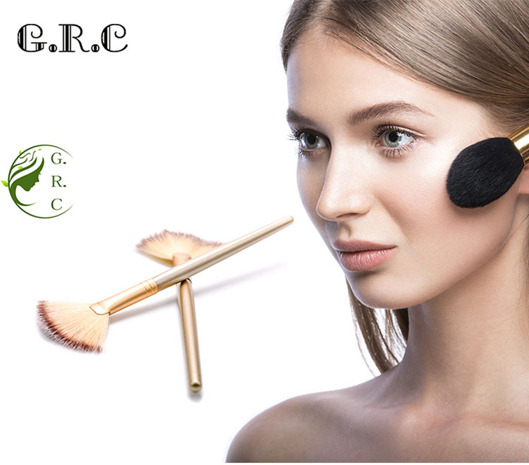 Fan makeup brushes Fan makeup brushes