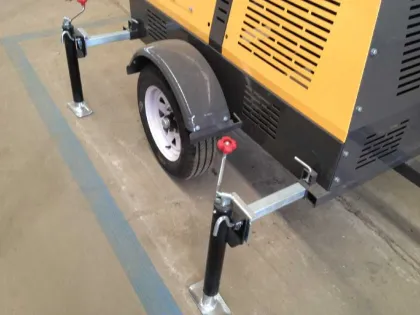 4 legged towers lattice 100 mts light tower