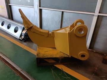 MONDE excavator soil rock ripper