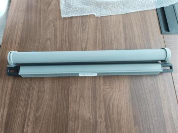 Small sunshades for rail cars
