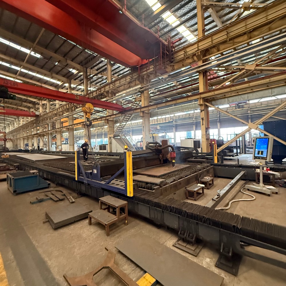 30,000-watt laser cutting machine (2)