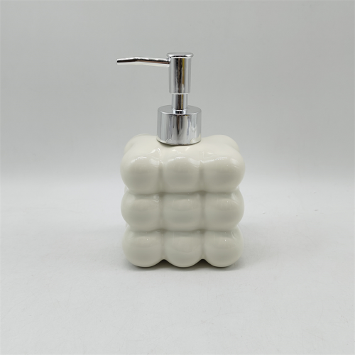 Керамический дозатор жидкого мыла Stacked Cloud