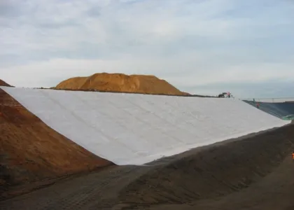 Sealing Solution Landfill Liner Material Waterproof , Composite Laminate Gcl