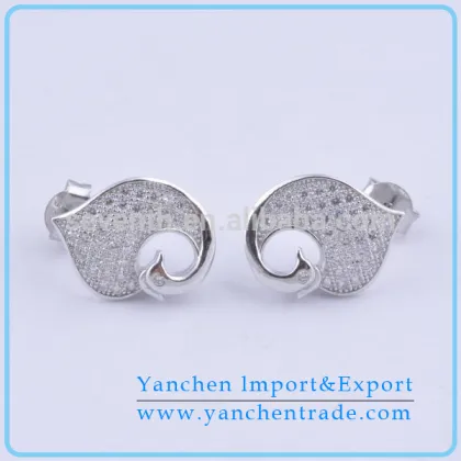 Collette Z Sterling Silver Round-cut Cubic Zirconia Swan Shape Stud Earrings