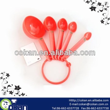 Hot Selling Tomato Shape 5pcs Plastic Measuring Spoon Set CK-S040