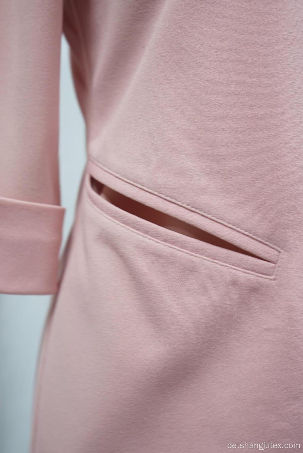 Langarmjacke von Frauen mit Taschen