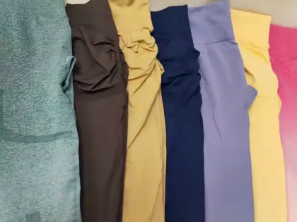 Streetwear Yoga Set Clothing Sports Wear Apparel Wholesale Stock